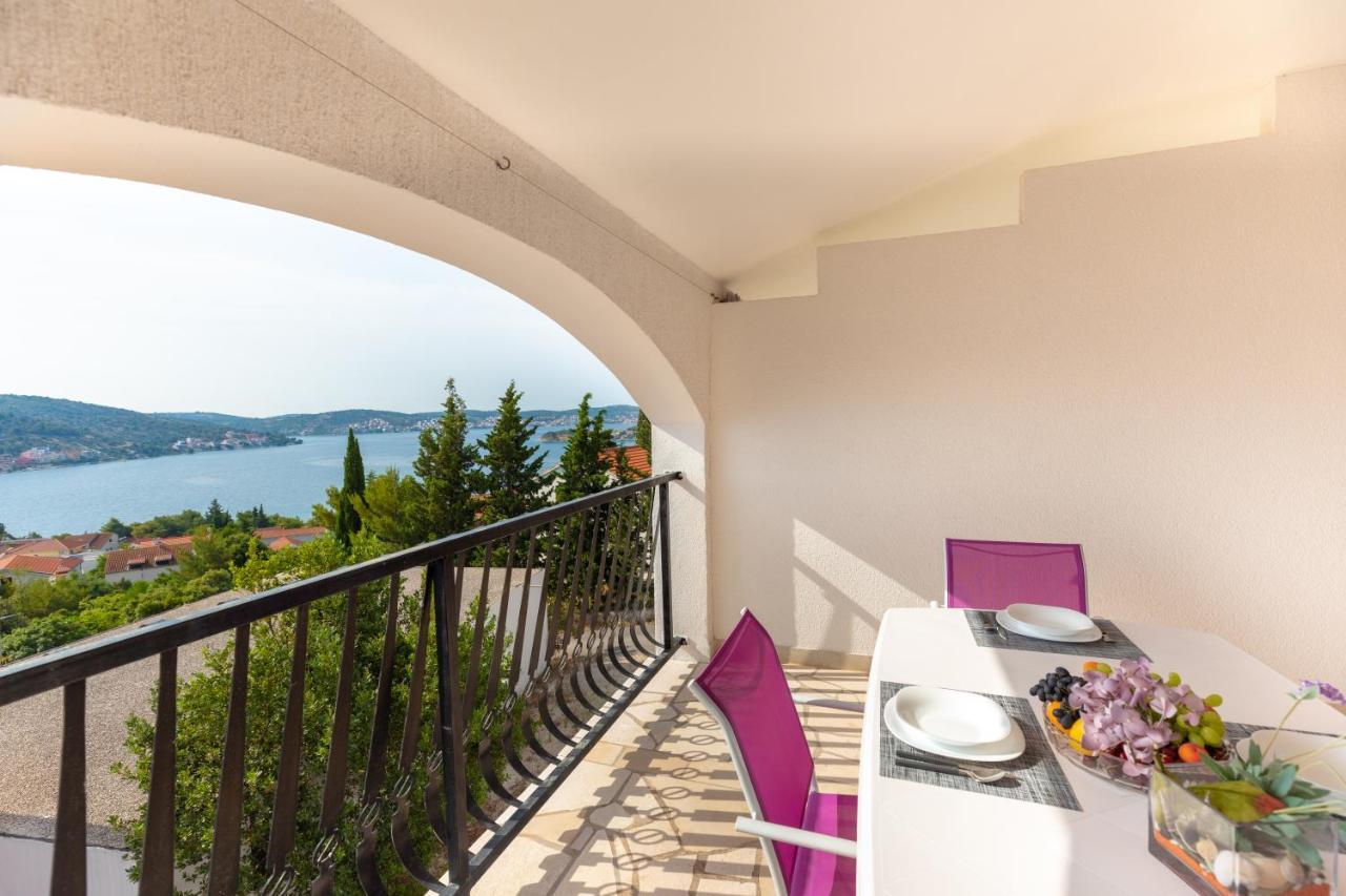 Apartments Villa Maja Rogoznica  Exterior photo